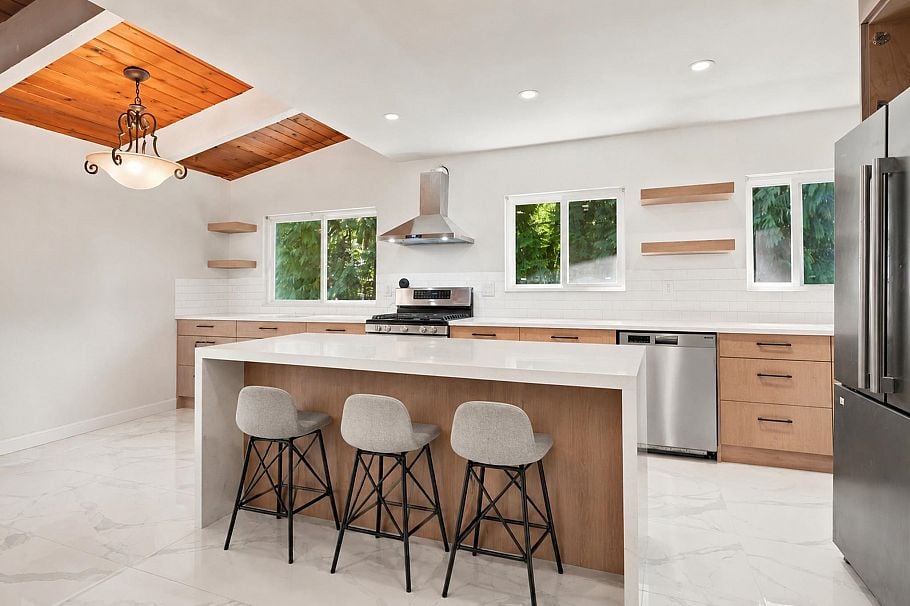 1707 Dempsey Road North Vancouver, BC - 4