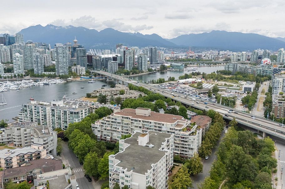 511 518 Moberly Road Vancouver, BC - 21