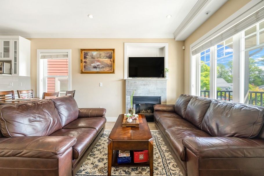 201 4577 Slocan Street Vancouver, BC - 3