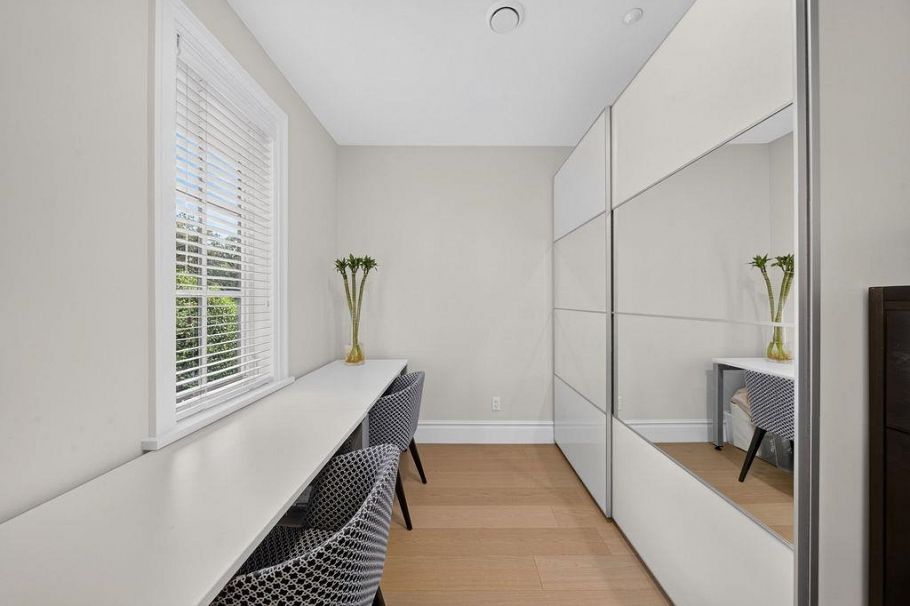 2599 W 36th Avenue Vancouver, BC - 23