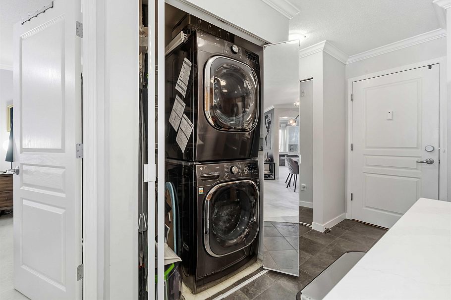406 1150 E 29th Street North Vancouver, BC - 17