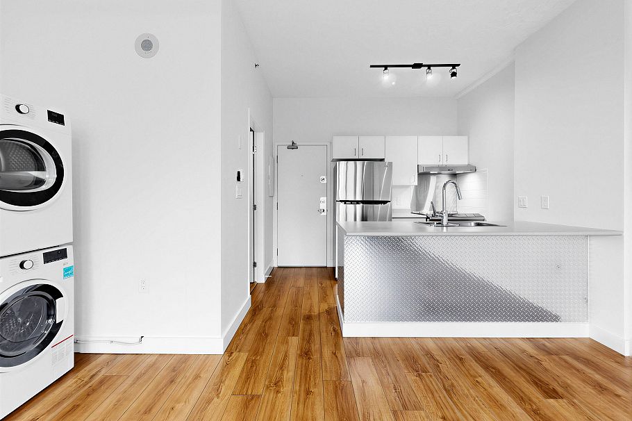 302 22 E Cordova Street Vancouver, BC - 15