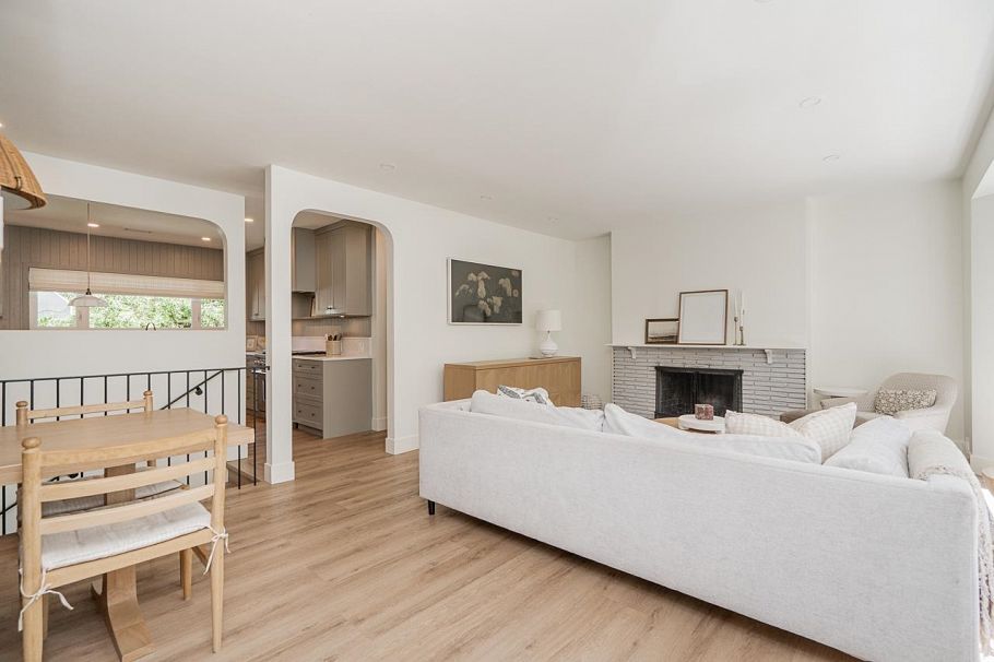 2784 Crescentview Drive North Vancouver, BC - 4