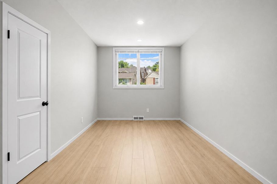 3265 Clermont Mews Vancouver, BC - 22