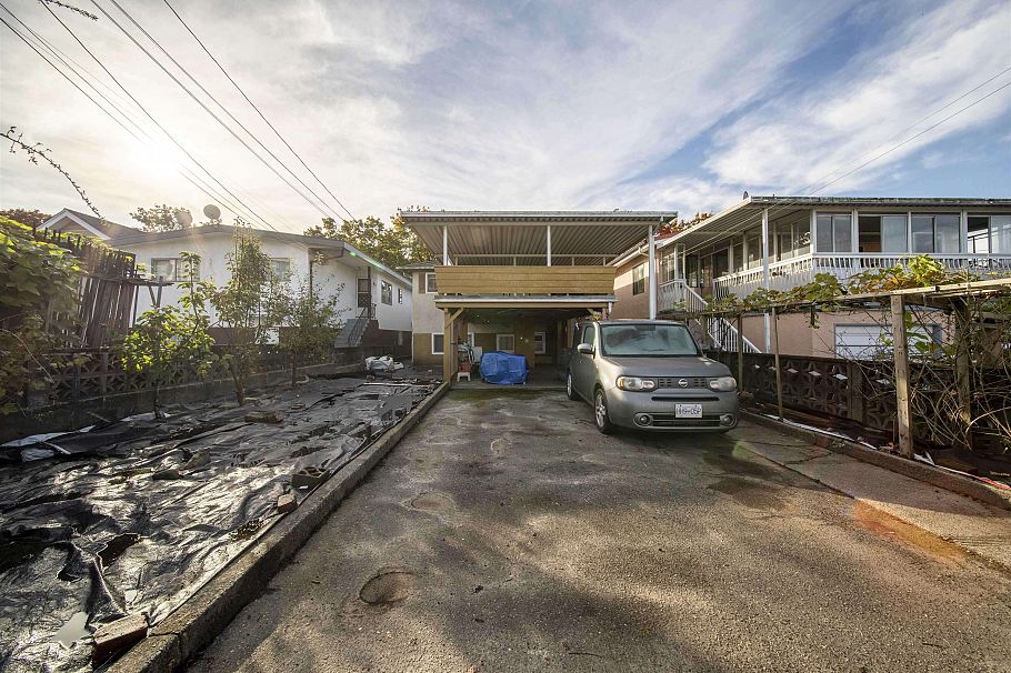 3449 E Pender Street Vancouver, BC - 6