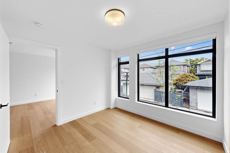 202 6485 Manitoba Street Vancouver, BC - 25