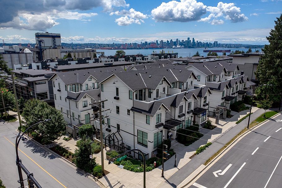 6 237 Ridgeway Avenue North Vancouver, BC - 18