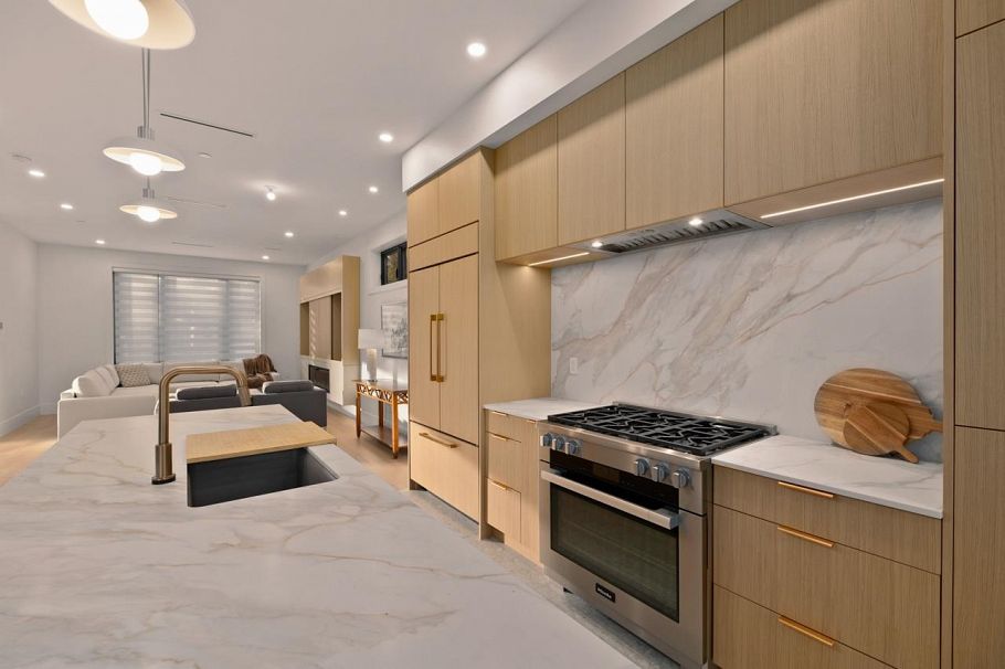 6408 Vine Street Vancouver, BC - 14