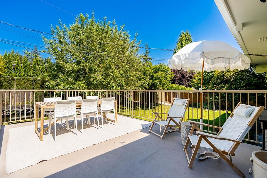 2784 Crescentview Drive North Vancouver, BC - 17