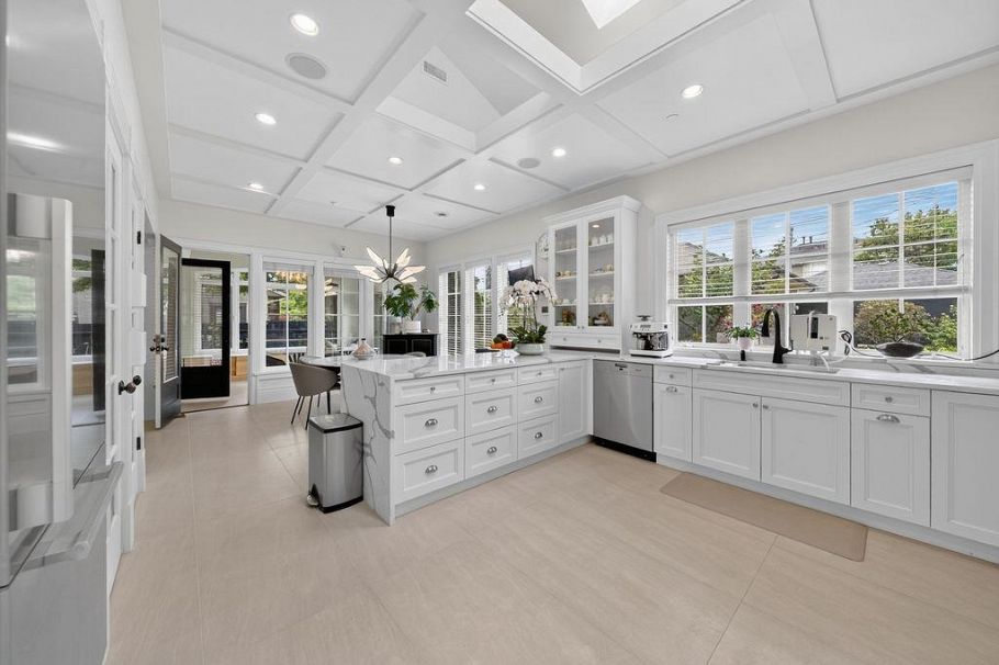 2599 W 36th Avenue Vancouver, BC - 14