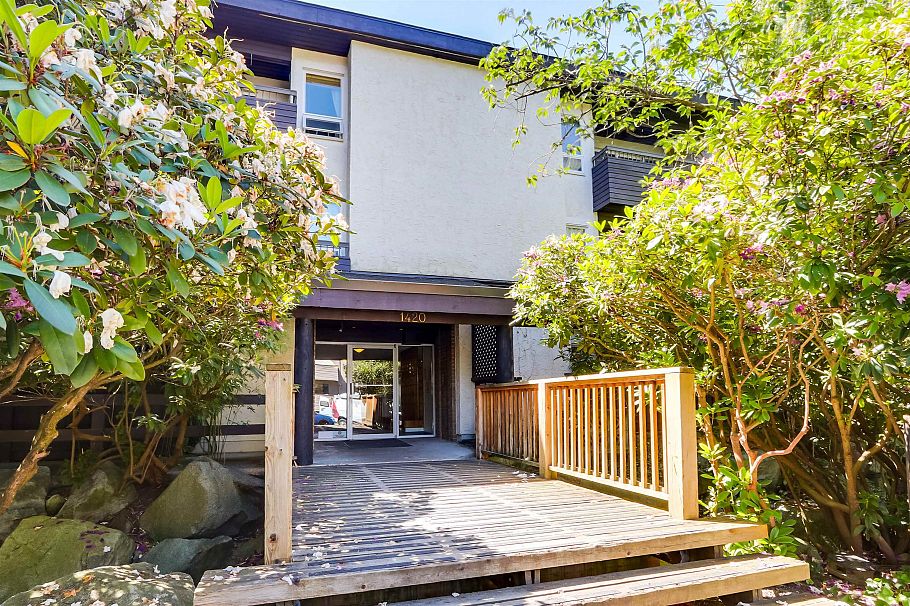 311 1420 E 8th Avenue Vancouver, BC - 16