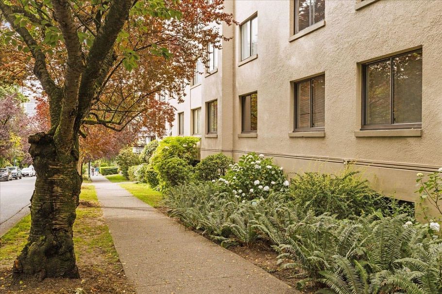 6 985 Jervis Street Vancouver, BC - 24