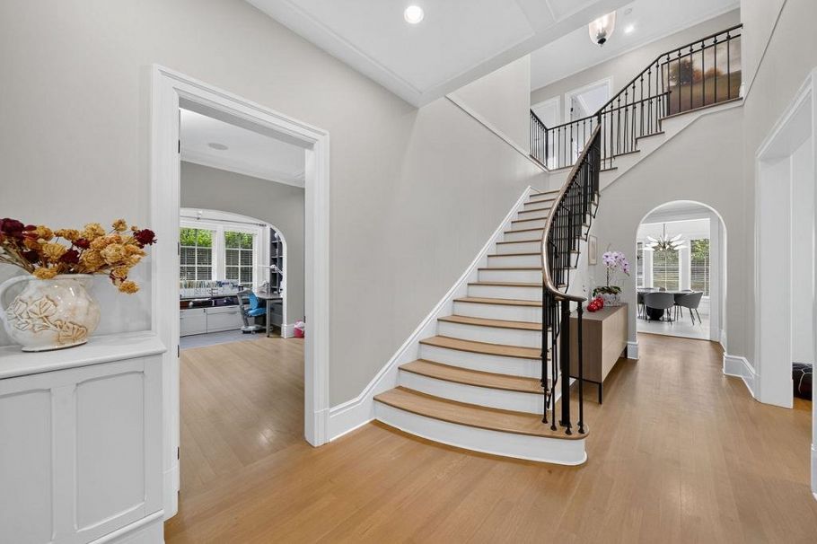 2599 W 36th Avenue Vancouver, BC - 10
