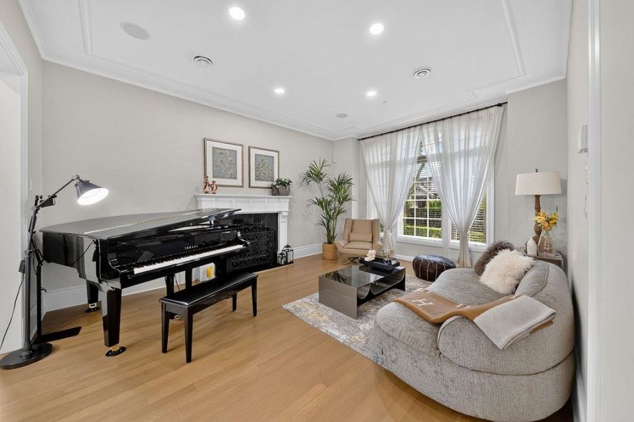 2599 W 36th Avenue Vancouver, BC - 5