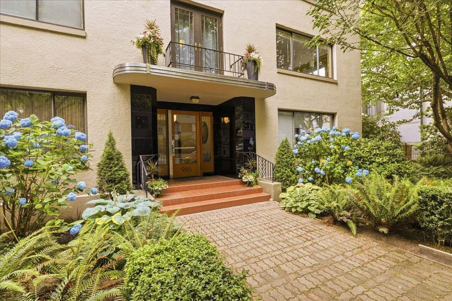 6 985 Jervis Street Vancouver, BC - 3