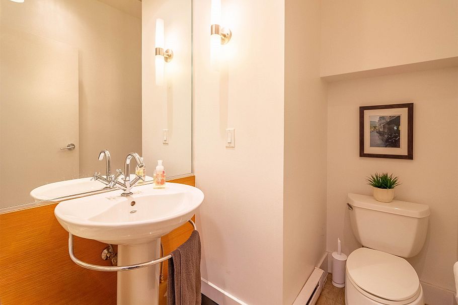 822 W 6th Avenue Vancouver, BC - 17