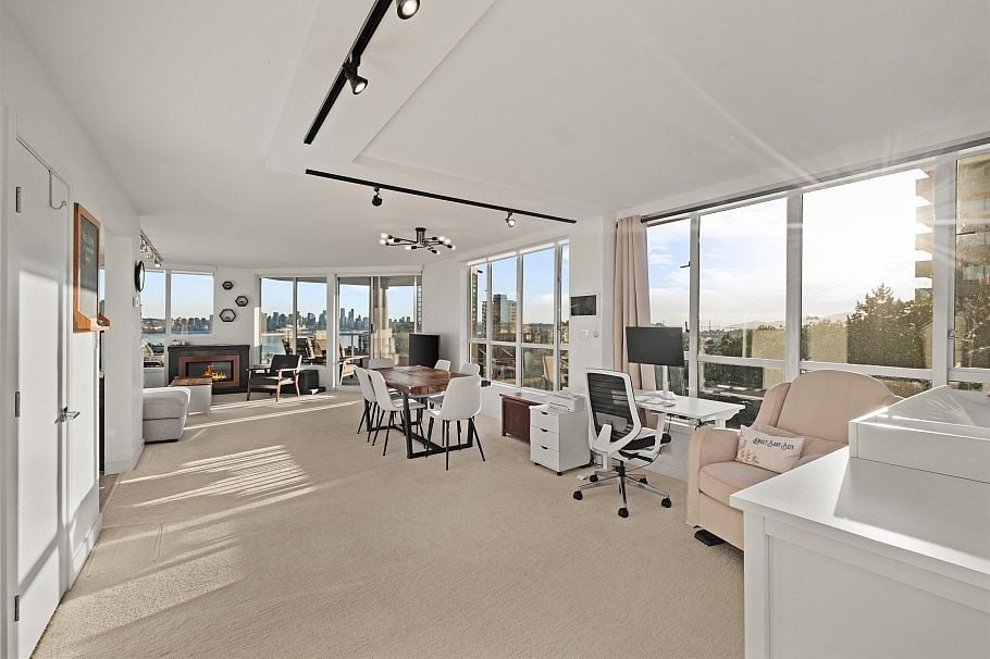603 408 Lonsdale Avenue North Vancouver, BC - 23
