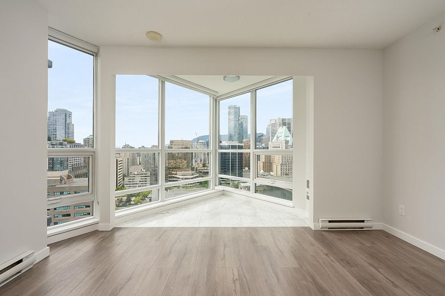 2110 833 Seymour Street Vancouver, BC - 7