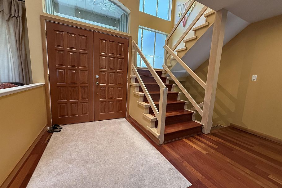 3938 Braemar Place North Vancouver, BC - 3