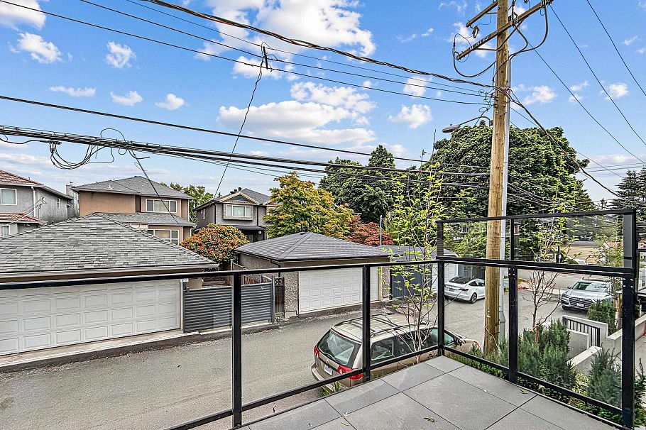 202 6485 Manitoba Street Vancouver, BC - 29