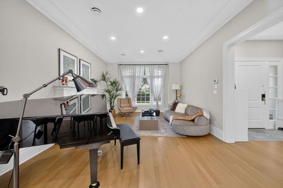 2599 W 36th Avenue Vancouver, BC - 6