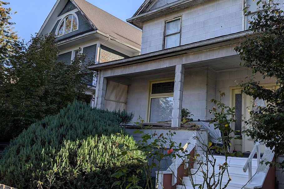 742 E 13th Avenue Vancouver, BC - 6