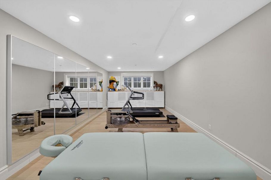 2599 W 36th Avenue Vancouver, BC - 37