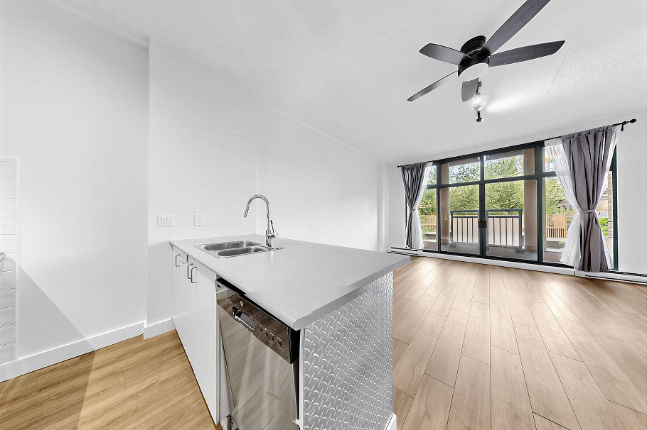 302 22 E Cordova Street Vancouver, BC - 21