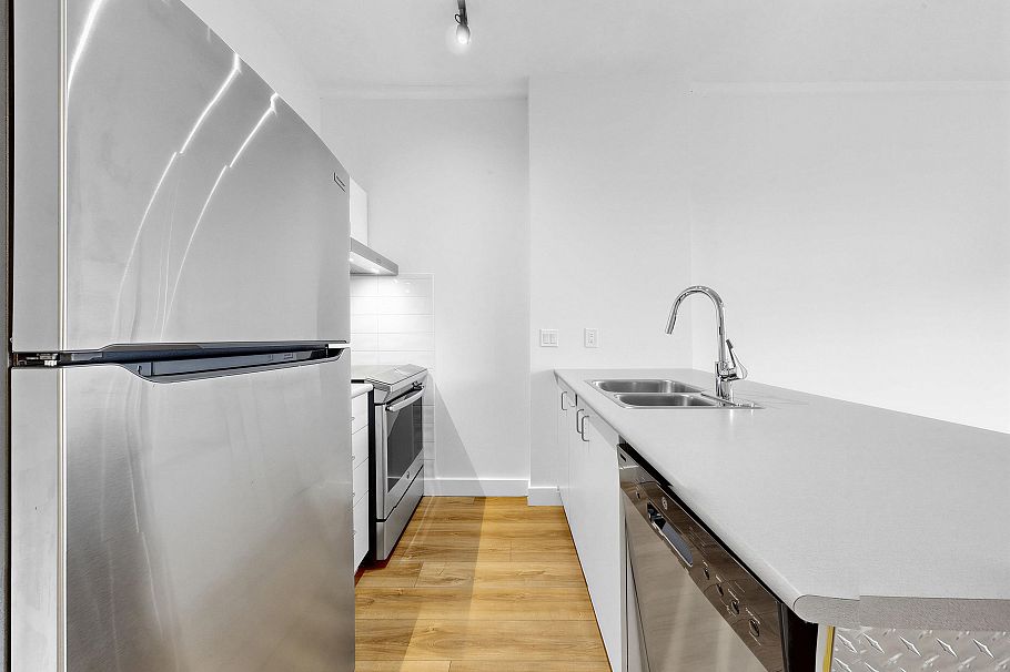 302 22 E Cordova Street Vancouver, BC - 20