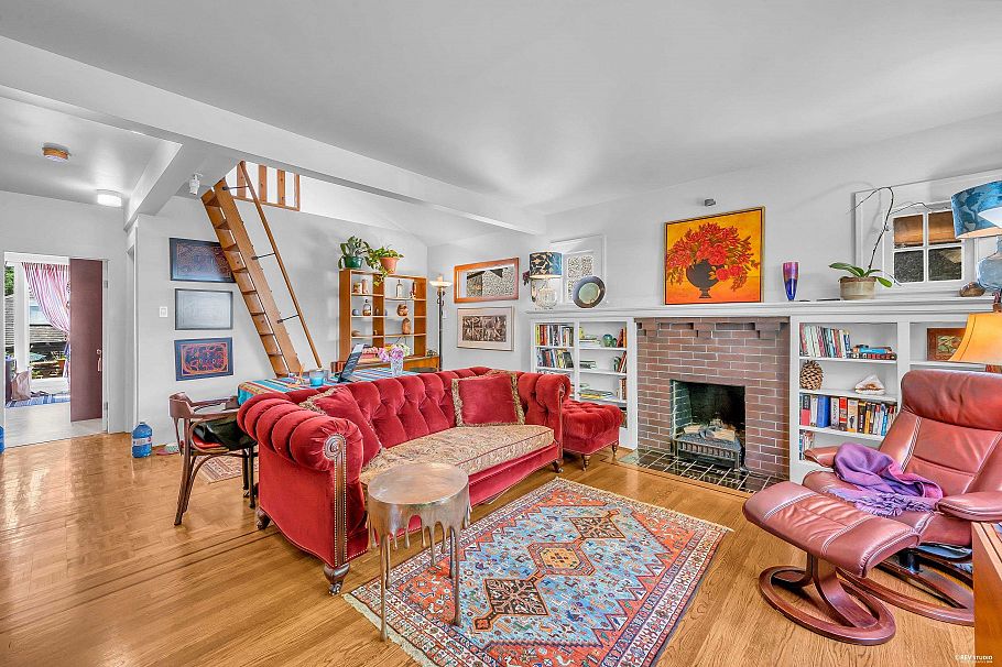 3174 W 10th Avenue Vancouver, BC - 3