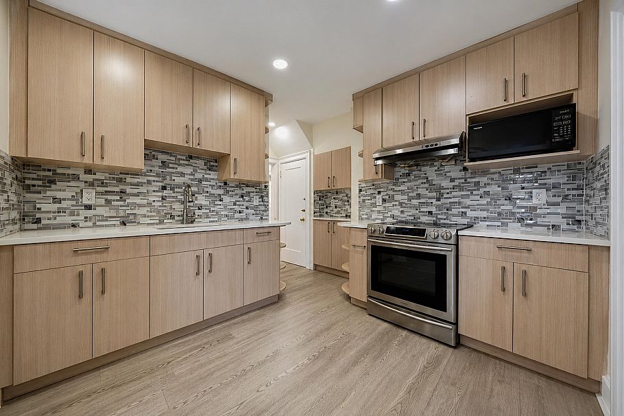 1225 W 26th Avenue Vancouver, BC - 10