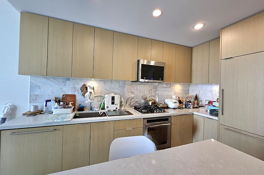1308 8238 Lord Street West Vancouver, BC - 1