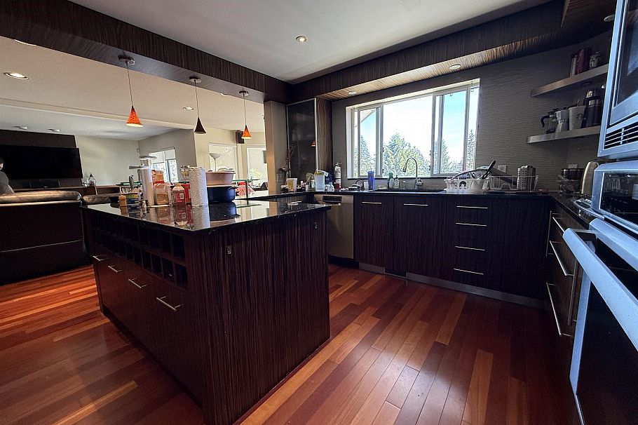 3938 Braemar Place North Vancouver, BC - 10