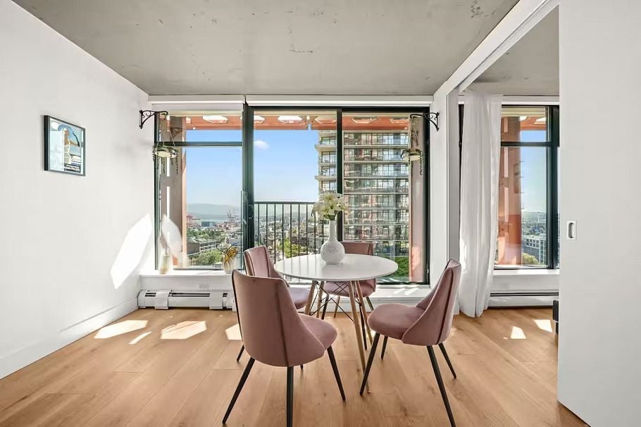 1904 128 W Cordova Street Vancouver, BC - 2