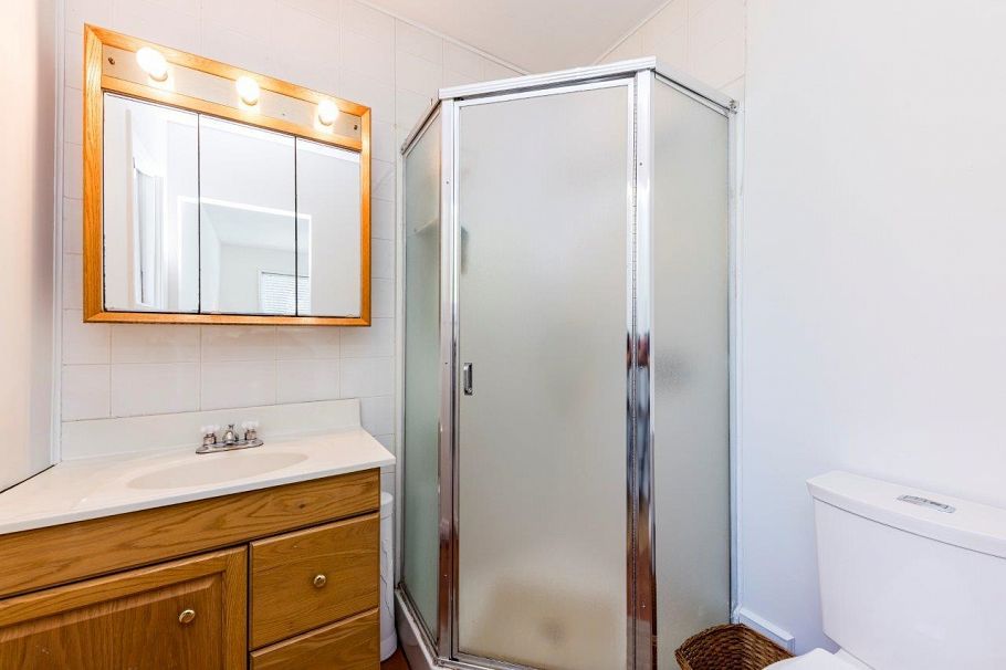 1140 Pinewood Crescent North Vancouver, BC - 11