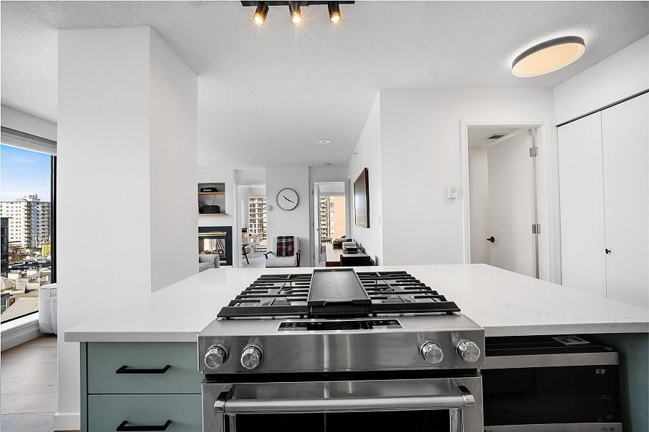 1003 1723 Alberni Street Vancouver, BC - 4