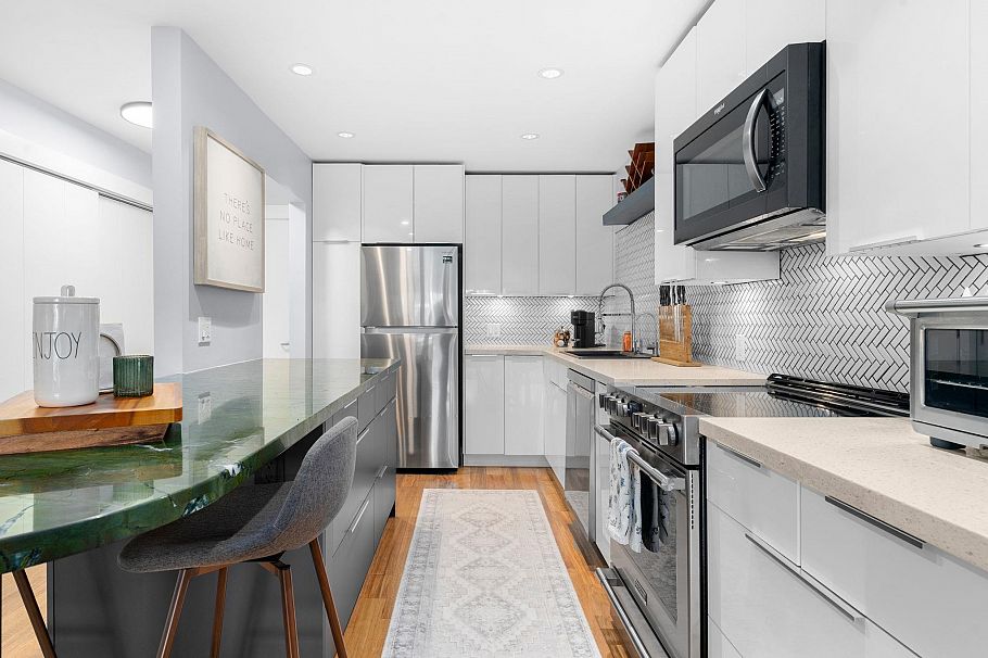 203 1066 W 13th Avenue Vancouver, BC - 9