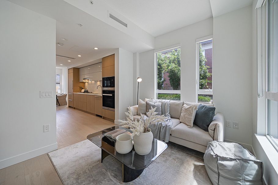 477 W King Edward Avenue Vancouver, BC - 1