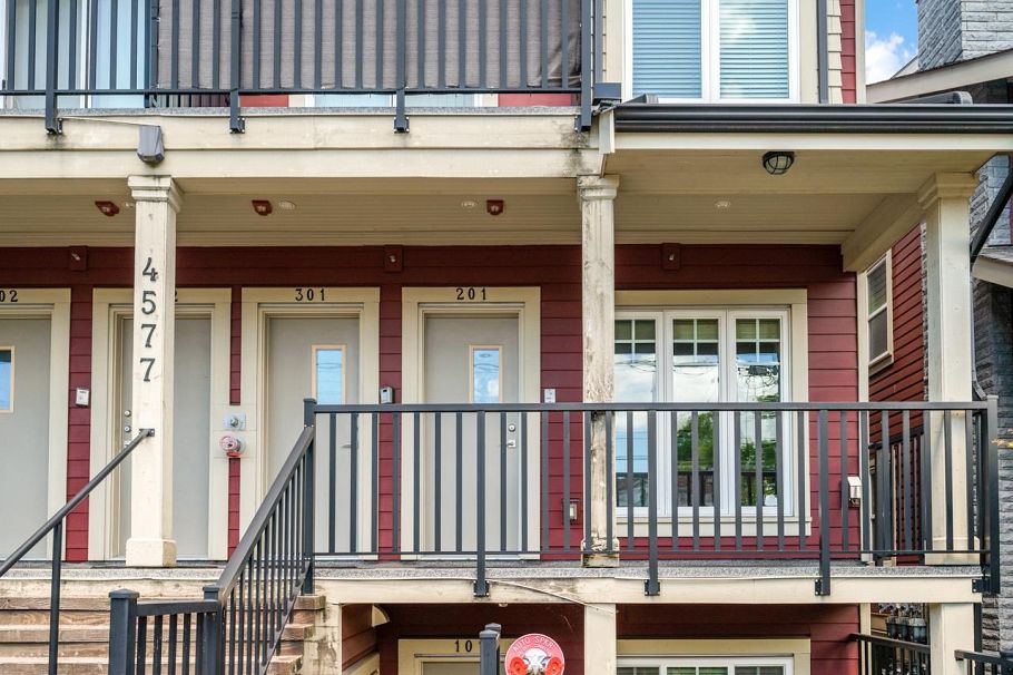 201 4577 Slocan Street Vancouver, BC - 16