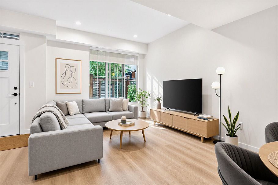 6 237 Ridgeway Avenue North Vancouver, BC - 3