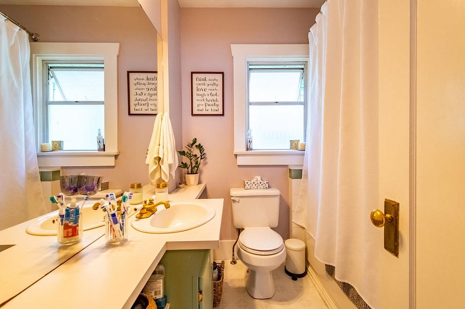 3346 W 11th Avenue Vancouver, BC - 18