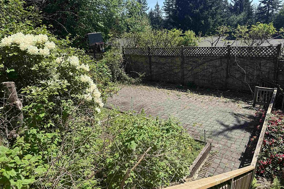 3938 Braemar Place North Vancouver, BC - 40