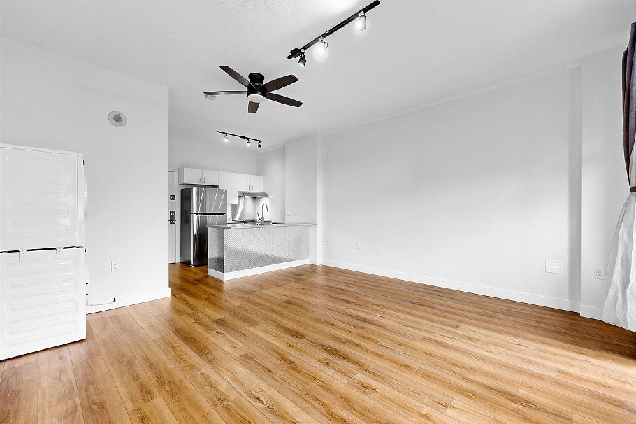302 22 E Cordova Street Vancouver, BC - 12