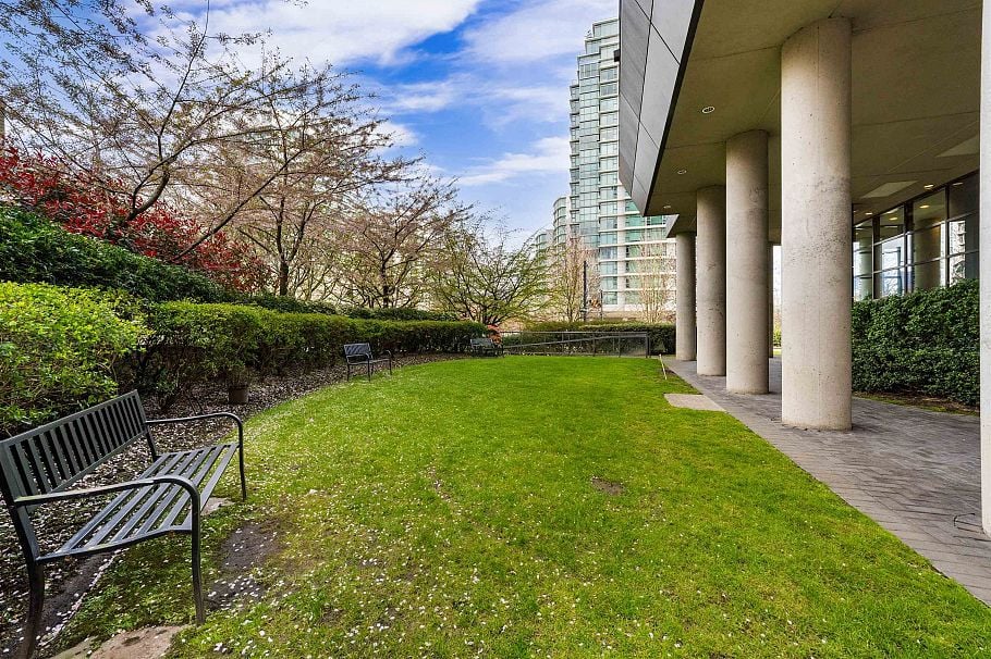 1003 1723 Alberni Street Vancouver, BC - 29