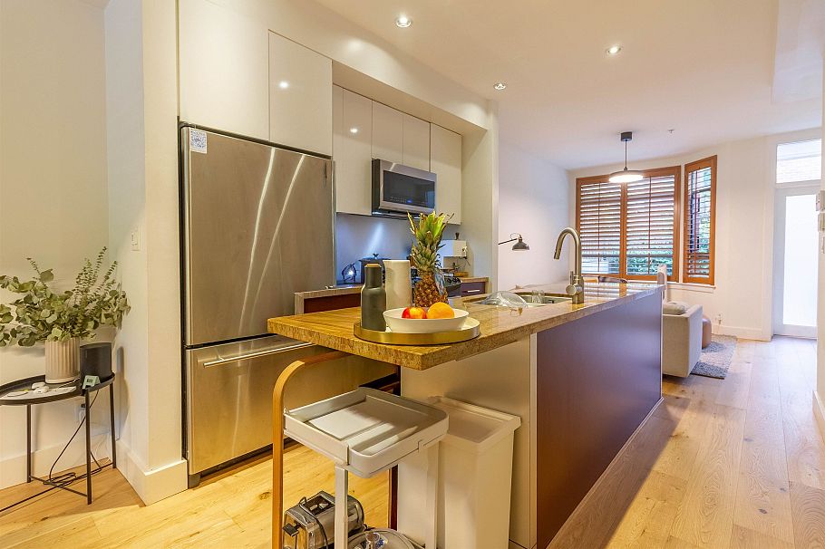 822 W 6th Avenue Vancouver, BC - 8