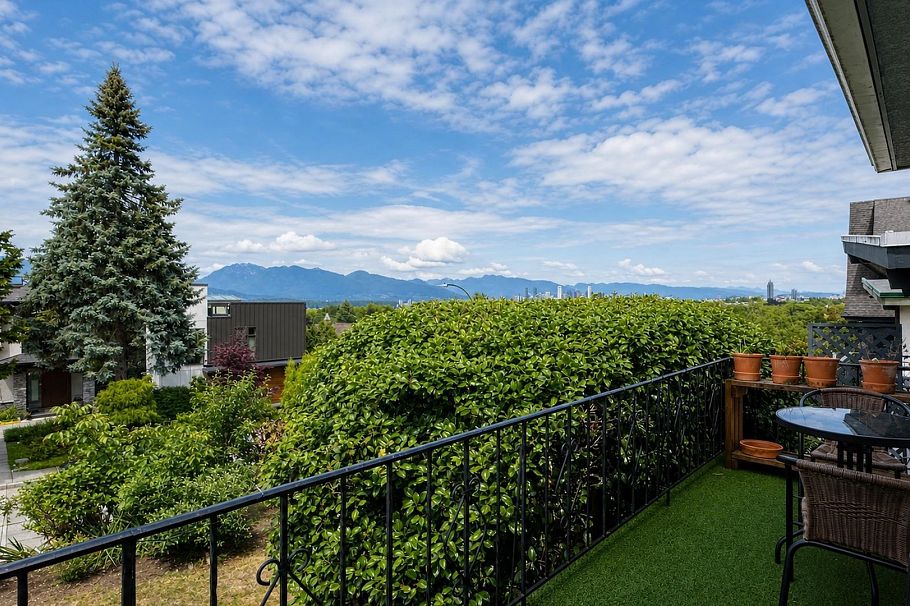 3578 W 15th Avenue Vancouver, BC - 24