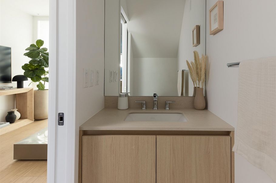 142 2880 Nanaimo Street Vancouver, BC - 22