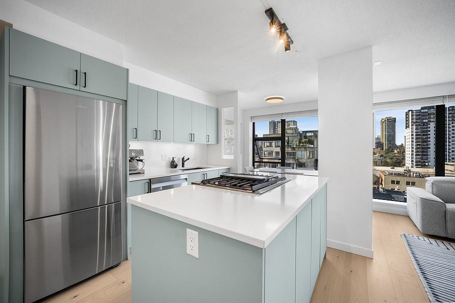 1003 1723 Alberni Street Vancouver, BC - 2