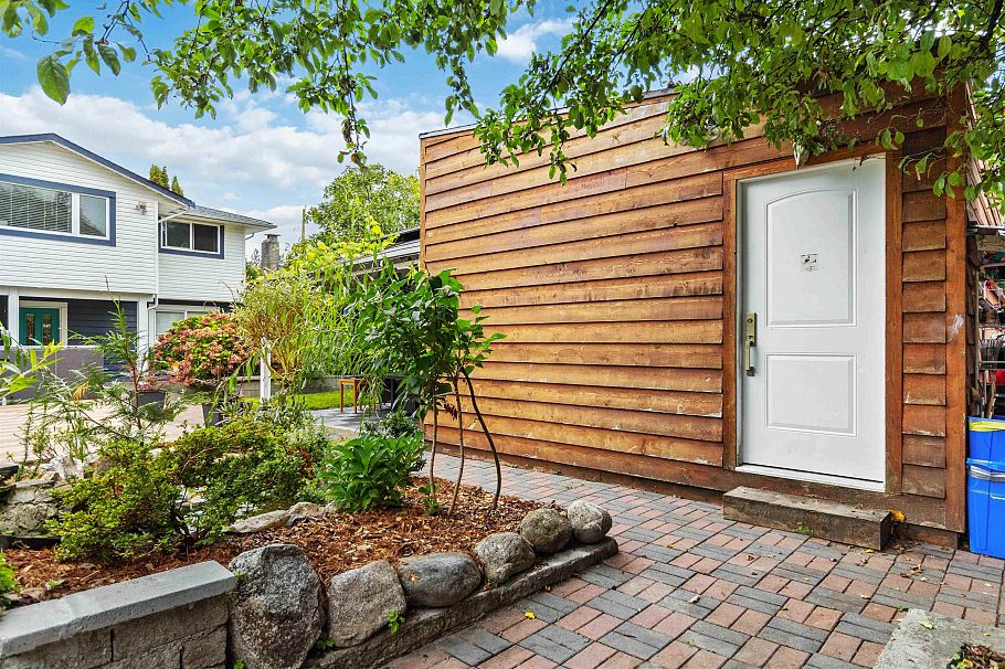 759 Morgan Road North Vancouver, BC - 39