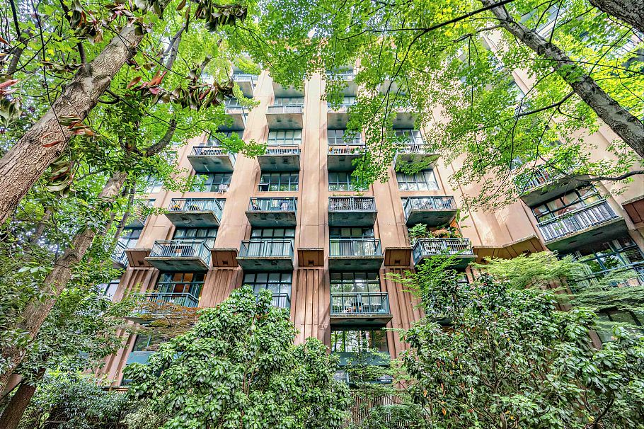 302 22 E Cordova Street Vancouver, BC - 10